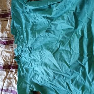 Scrubs top like new
